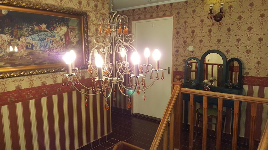 Kitti Panzio Apartment Mogyorod Ngoại thất bức ảnh
