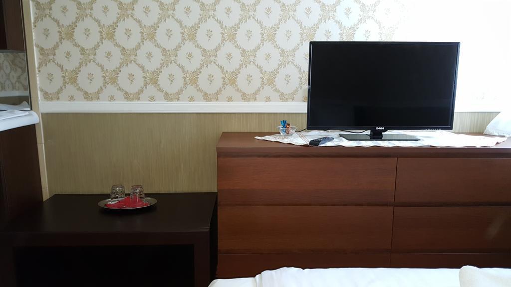 Kitti Panzio Apartment Mogyorod Ngoại thất bức ảnh